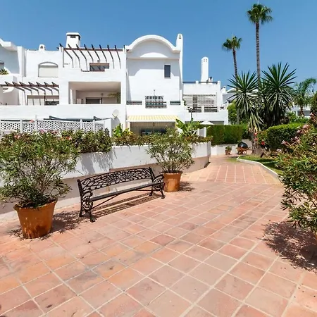 Modern Escape I Pool & Terrace Apartman